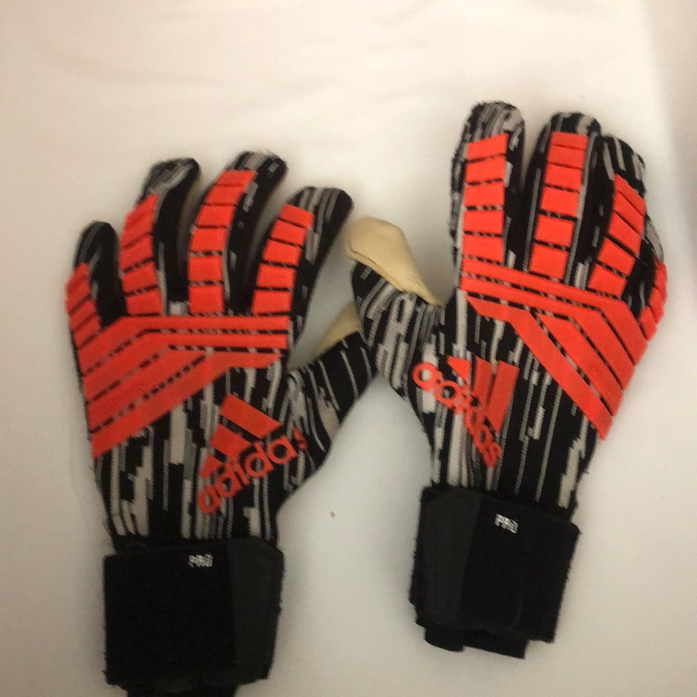 Golaie gloves